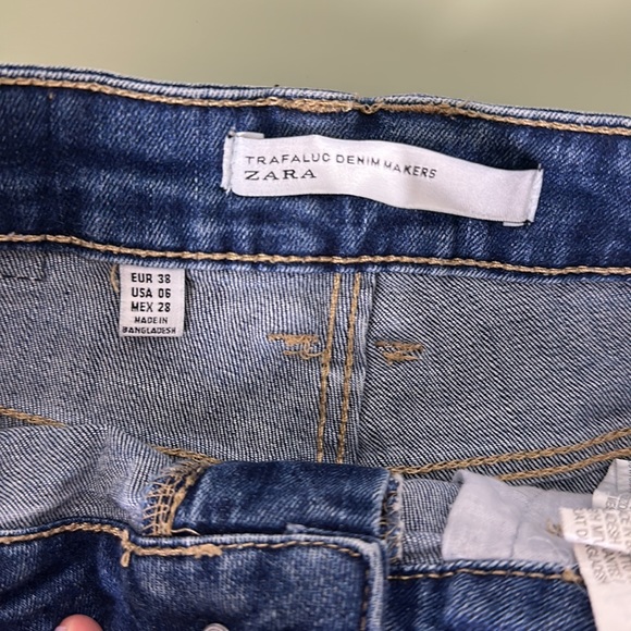 Zara Cuff Hem Denim Shorts - Picture 3 of 8